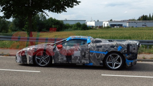 Прототип нового суперкара Ferrari Project F173M на тестах