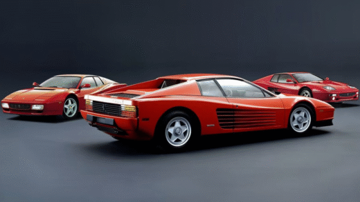 Ferrari Testarossa на фоні