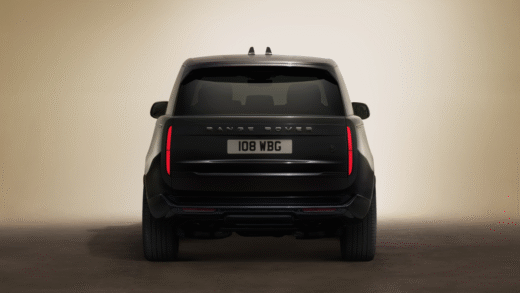 Чорний Range Rover SV Black