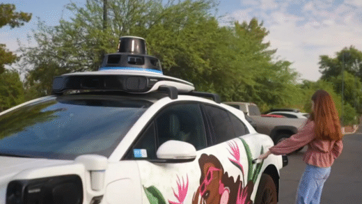 Автономне таксі Waymo для підлітків