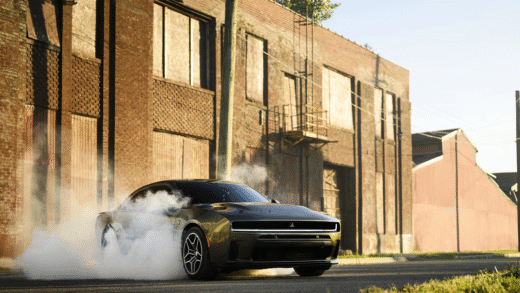 2026 Dodge Charger Sixpack в русі