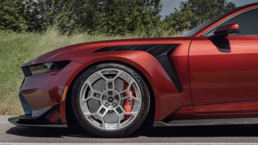 Ford Mustang бензиновий автомобіль