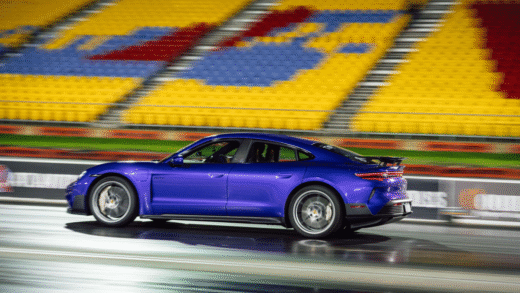 Porsche Taycan Turbo GT на драг-стрипі