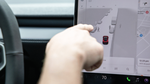 Зображення Tesla з функцією Full Self-Driving