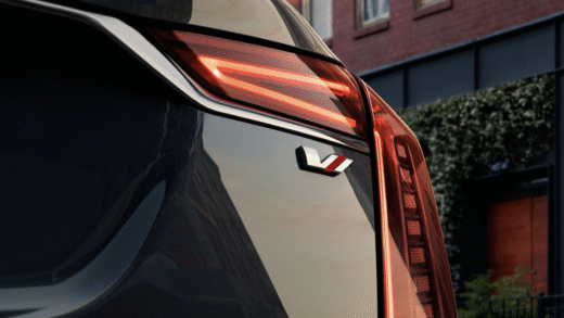 GM Cadillac CT6 та Chevy Bolt