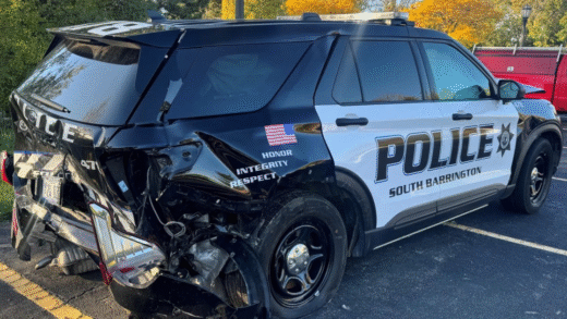 Tesla автомобіль, що в'їхав у поліцейську машину