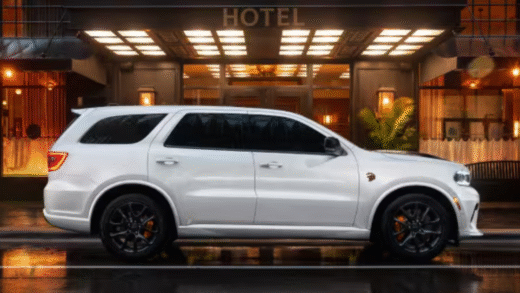 2025 Dodge Durango SRT Hellcat Jailbreak на дорозі