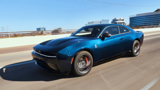 2026 Dodge Charger Daytona Scat Pack Plus в червоному кольорі