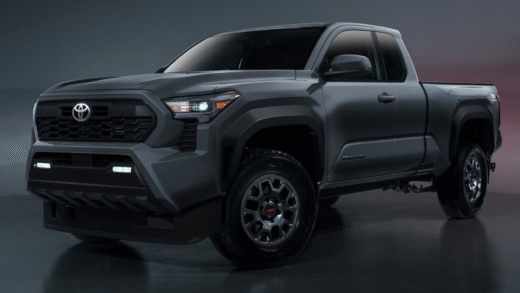 2026 Toyota Tacoma на фоні міста